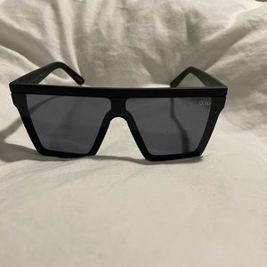 Hindsight polarized sunglasses